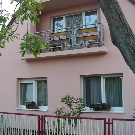 Apartment Lehoczki Apartman