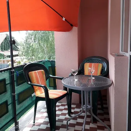 Apartment Lehoczki Apartman *